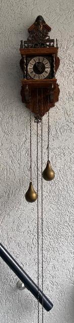 Wuba Warmink "Zaanse" Atlas wandklok "Nu Elck Syn Sin"., Ophalen