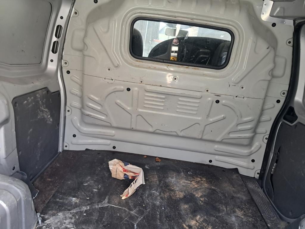 Fiat doblo tussenschot, Ophalen