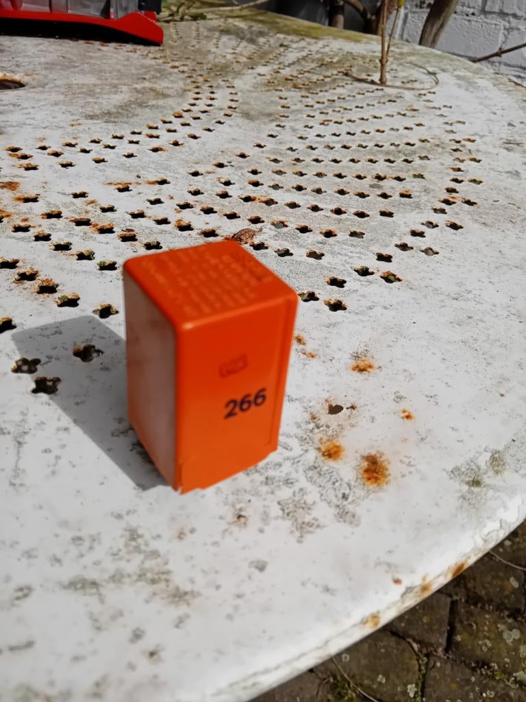 SAAB lampcontrol relais., Ophalen of Verzenden, Saab