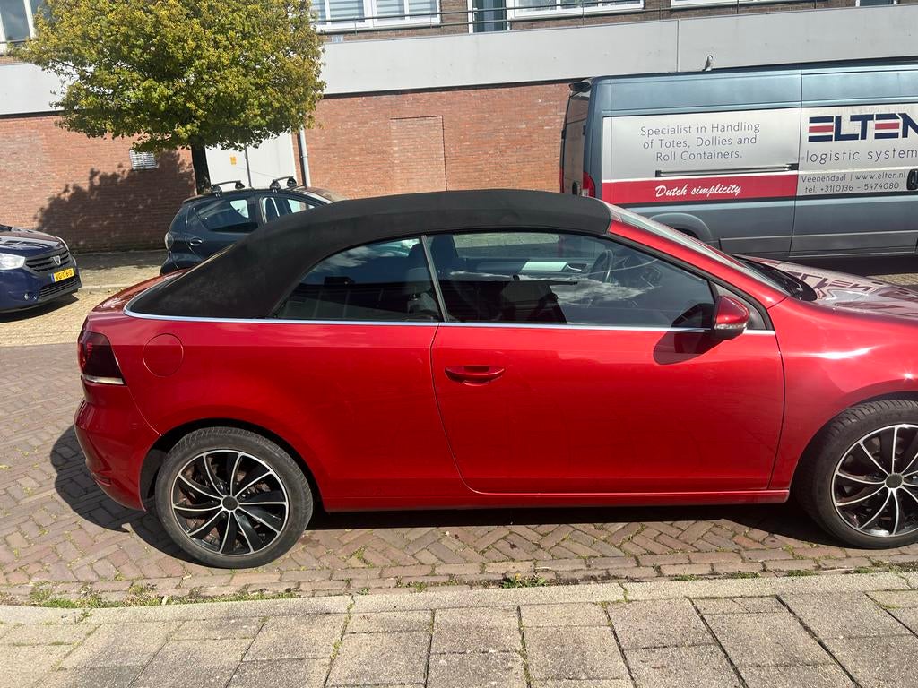 Volkswagen Golf cabriolet 1.4 TSI  2012 rood, 4 cilinders, Cabriolet, 75 €/maand, 1403 kg