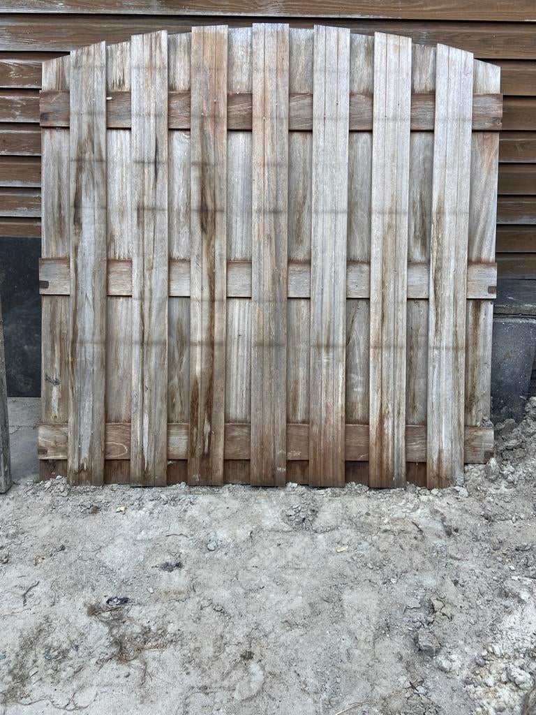 Schuttingen / Tuinschermen en palen, Ophalen, Gebruikt, Hout, 150 tot 200 cm