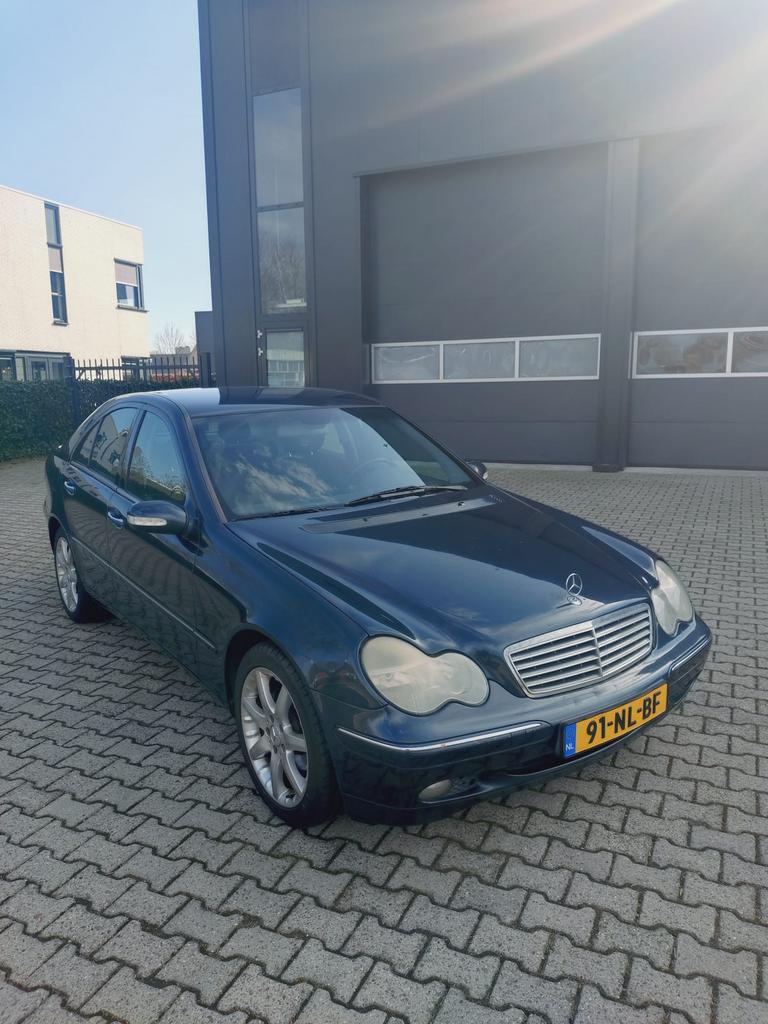Mercedes-Benz C-Klasse 1.8 C200 Kompr Sedan AUT 2003 Zwart, Automaat, Achterwielaandrijving, 4 cilinders, 1796 cc