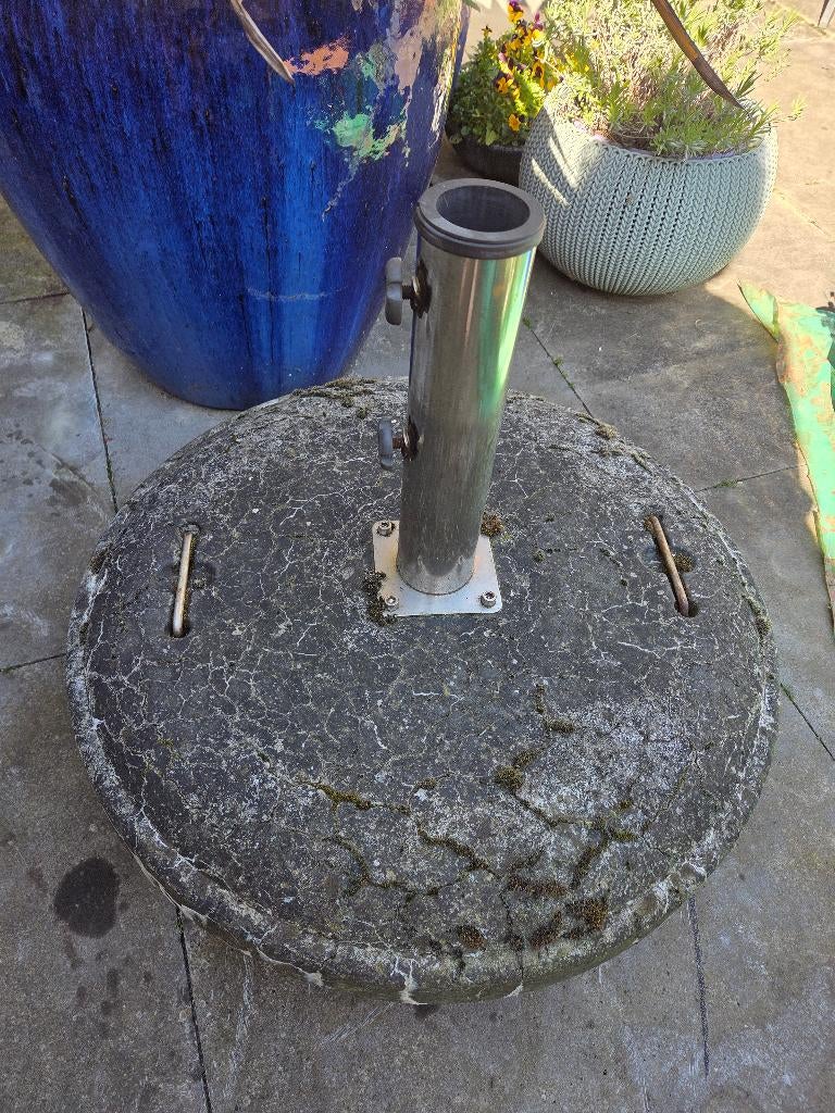 Parasolvoet van beton met wielen, Ophalen, Gebruikt, Minder dan 1 meter, Parasolvoet