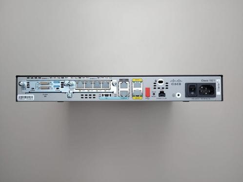 Cisco 1921 router met EHWIC 4ESG en HWIC 2A/S, Computers en Software, Routers en Modems, Gebruikt, Router, Ophalen of Verzenden