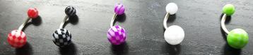 Diverse checkered balls navelpiercings (banana bells) beschikbaar voor biedingen
