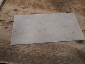 BEIGE TEGELS 16Xx32,5 ruim 8 vierkante meter  beschikbaar voor biedingen