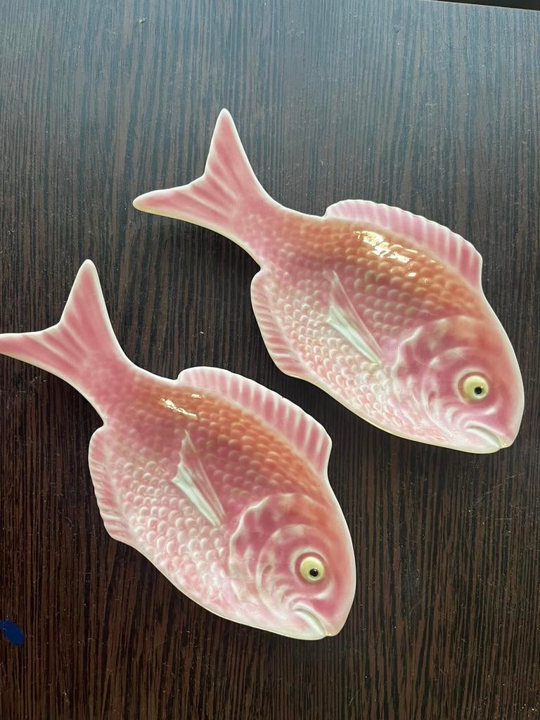 2 vintage Bordallo Pinheiro (ansjo) vis schaaltjes, Antiek en Kunst, Antiek | Keramiek en Aardewerk, Verzenden