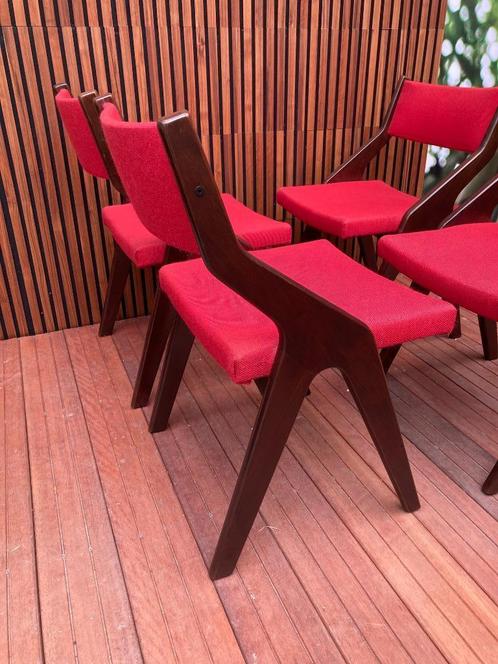 Vintage stoelen set van 4 scissor chairs, Huis en Inrichting, Stoelen, Gebruikt, Vier, Hout, Stof, Rood, Ophalen
