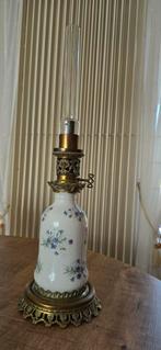 Zeer mooie antieke petroleum lamp, Antiek en Kunst, Antiek | Lampen, Ophalen of Verzenden