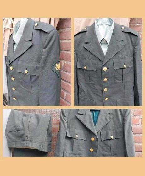 Uniform en 3 hemden  vintage, Verzamelen, Militaria | Algemeen, Ophalen of Verzenden