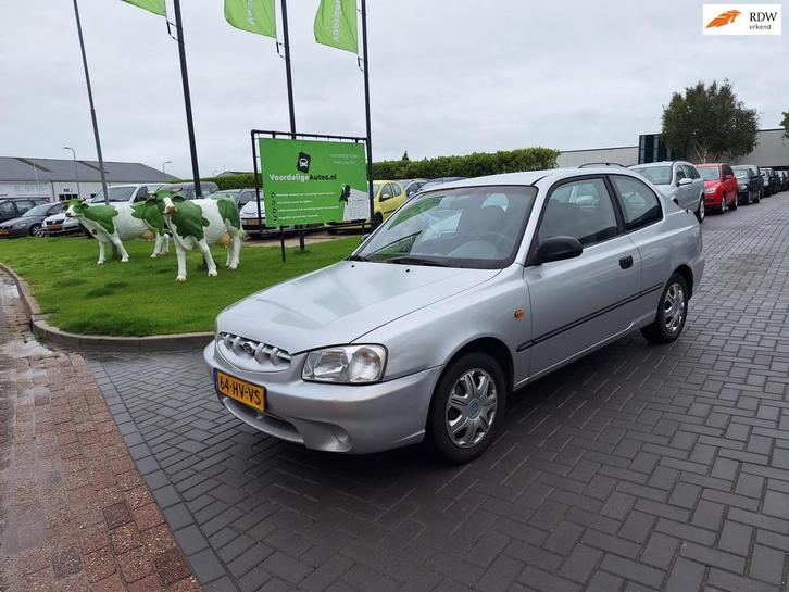 Hyundai Accent 1.5i LS / AUTOMAAT / APK september 2026, Auto's, Hyundai, Bedrijf, Te koop, Accent, Airbags, Airconditioning, Centrale vergrendeling