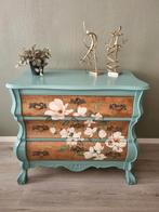 Buikkastje in nieuw jasje., Ophalen, 50 tot 100 cm, Zo goed als nieuw, 3 of 4 laden