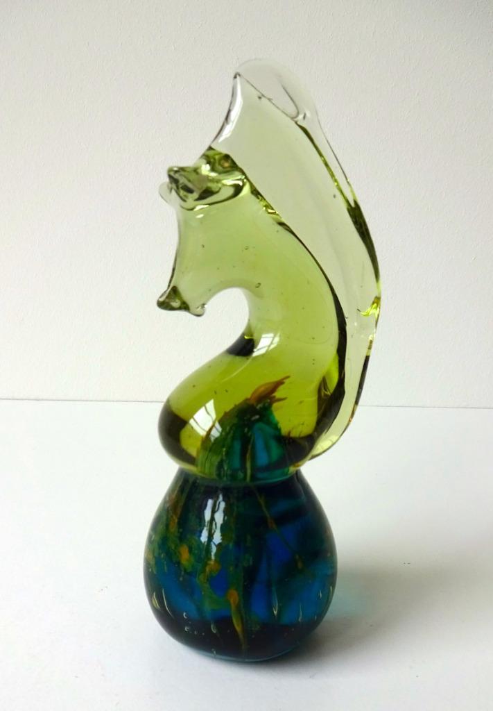 Glazen zeepaardje lichtgroen donkerblauw Mdina Malta 3294-g, Antiek en Kunst, Antiek | Glas en Kristal, Ophalen of Verzenden