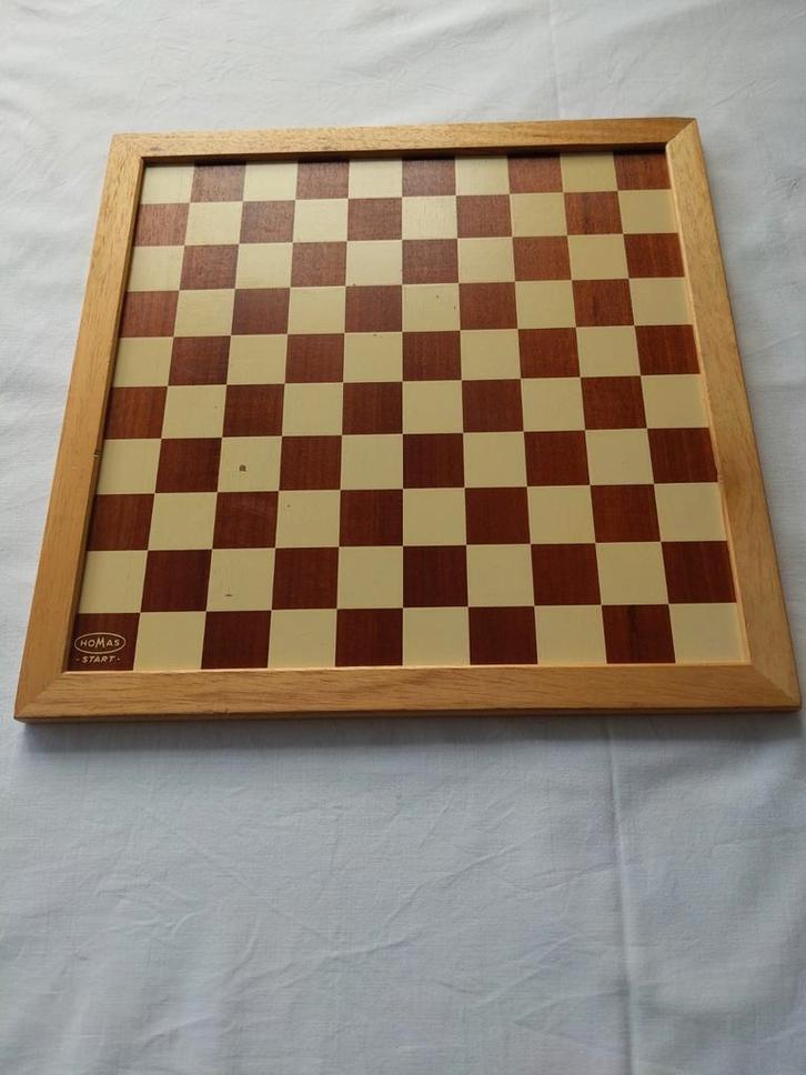 Homas schaakbord dambord inclusief schaakstukken, Hobby en Vrije tijd, Gezelschapsspellen | Bordspellen, Zo goed als nieuw, Een of twee spelers