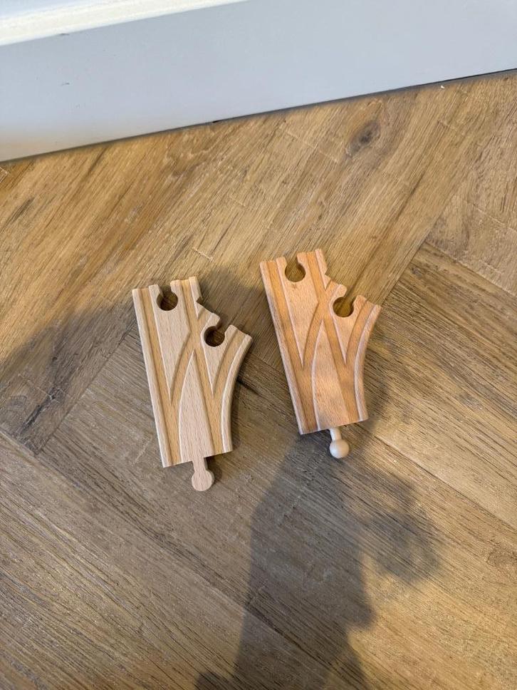 ZGAN 2x Brio houten trein korte spoor wissel klein 33307 set, Kinderen en Baby's, Speelgoed | Houten speelgoed, Zo goed als nieuw