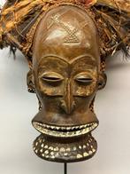 240315 - Old Afrikaans Chihongo masker from the Chokwe - Con, Ophalen of Verzenden