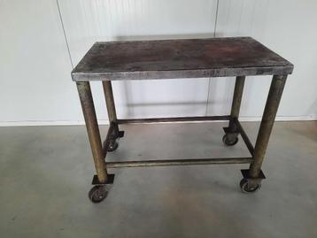LASTAFEL / WERKBANK/ TAFEL/ MONTAGETAFEL beschikbaar voor biedingen
