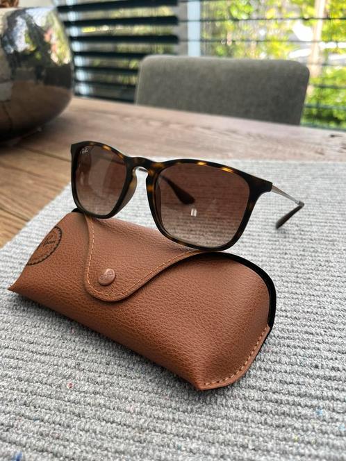 Prachtige, tijdloze en originele Rayban, nieuw, Sieraden, Tassen en Uiterlijk, Zonnebrillen en Brillen | Heren, Nieuw, Zonnebril