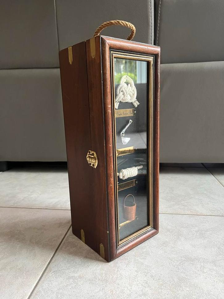 Knopen Doosje met Schippersbitterglaasjes, Antiek en Kunst, Antiek | Woonaccessoires, Ophalen of Verzenden