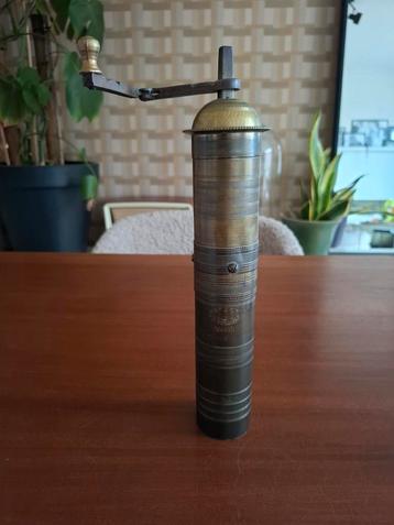 Vintage Turkse koffiemolen / pepermolen - Handgemaakt beschikbaar voor biedingen
