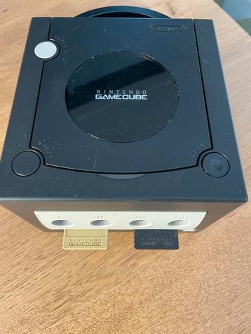 Complete Nintendo GameCube set met 16 games, 5 controllers beschikbaar voor biedingen