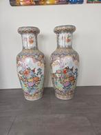 Twee Grote Chinese Vazen, Antiek en Kunst, Antiek | Vazen, Ophalen