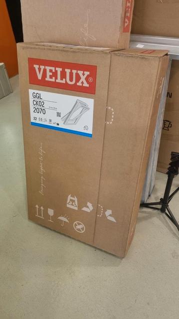 VELUX Dakraam GGL CK02 2070 + gootstuk nieuw  beschikbaar voor biedingen