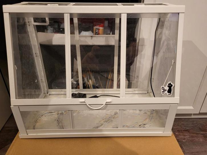 Ikea Åkerbär Wit - Terarrium met Licht en Thermometer, Huis en Inrichting, Kasten | Vitrinekasten, Zo goed als nieuw, Minder dan 100 cm