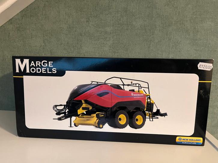 NEW HOLLAND 1290 HIGH DENSITY BIG BALER, Hobby en Vrije tijd, Modelauto's | 1:32, Zo goed als nieuw, Tractor of Landbouw, Overige merken
