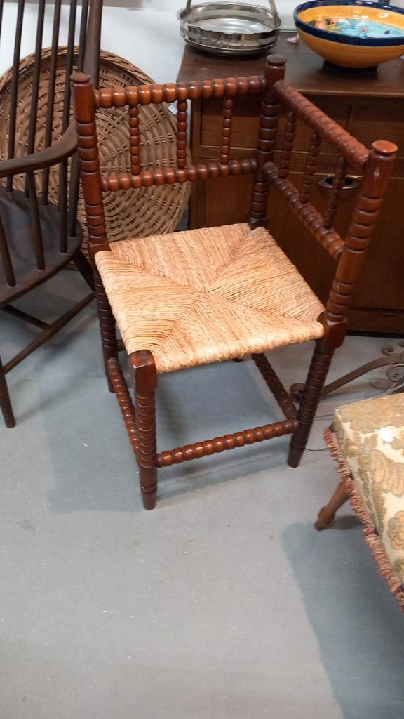Bobbin Stoeltje met Riet Zitting, Huis en Inrichting, Stoelen, Gebruikt, Eén, Ophalen