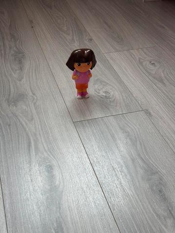 Dora verstoppertje spelen beschikbaar voor biedingen