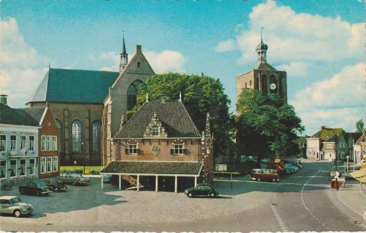 Workum, Waag en nh kerk, Verzamelen, Ansichtkaarten | Nederland, Gelopen, Friesland, Ophalen of Verzenden