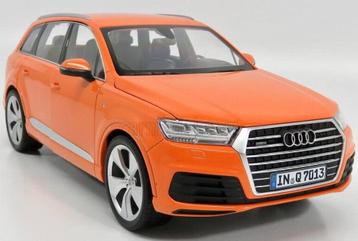 Audi Q7 2015 Oranje 1:18 Minichamps beschikbaar voor biedingen