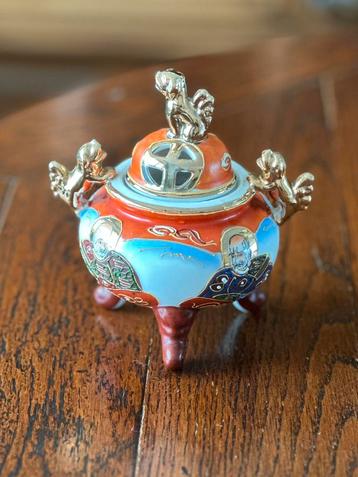 Vintage Japans Satsuma wierrookbrander met Foo Dogs beschikbaar voor biedingen