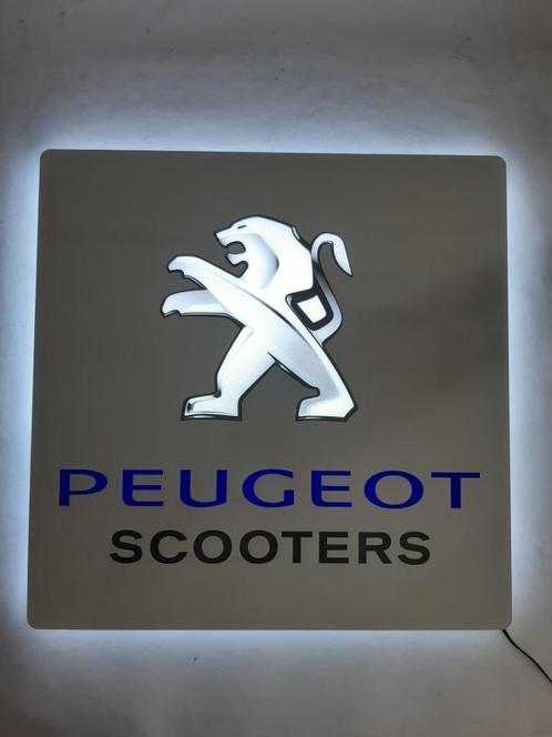 Peugeot scooters lichtbord LED nieuw in verpakking, Verzamelen, Merken en Reclamevoorwerpen, Nieuw, Lichtbak of (neon) lamp, Ophalen