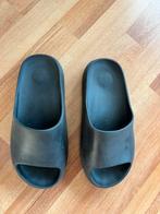 Zgan yeez  badslipper zwart maat 38, Slippers, Onbekend, Zwart, Ophalen of Verzenden