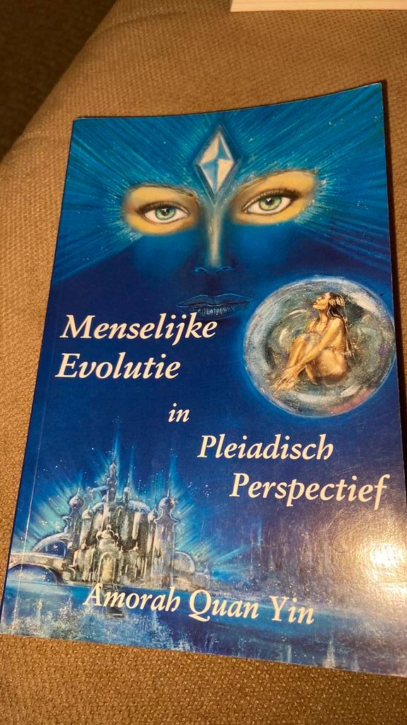 A. Quan Yin - Menselijke evolutie in Pleiadisch perspectief, Boeken, Filosofie, Zo goed als nieuw, Ophalen of Verzenden