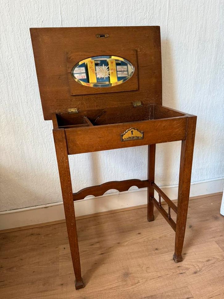 Antiek dressoir met spiegeltje, Antiek en Kunst, Antiek | Meubels | Kasten, Ophalen