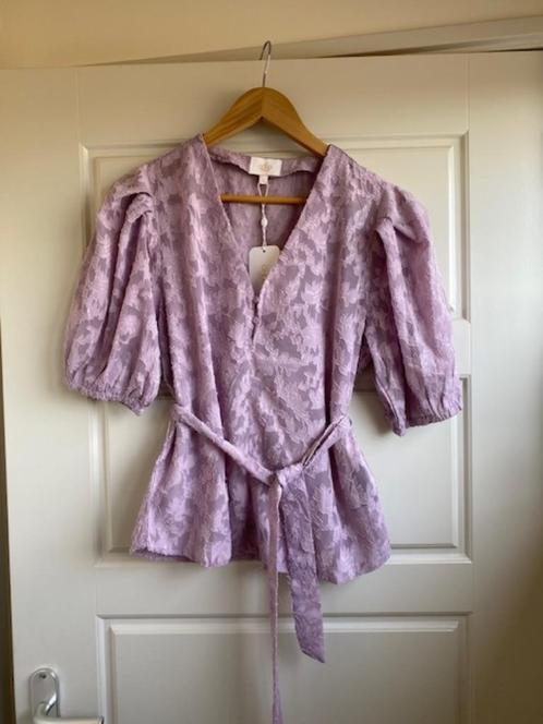 Nieuwe blouse van Aaiko paars maat S, Kleding | Dames, Blouses en Tunieken, Nieuw, Maat 36 (S), Paars, Ophalen of Verzenden