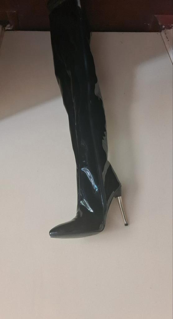 Zwarte Kinky Laarzen - 90cm, Gevoerd, Stalen Hak, Kleding | Dames, Schoenen, Nieuw, Hoge laarzen, Zwart, Ophalen of Verzenden