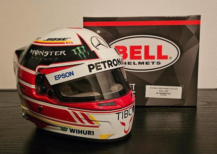 F1 Lewis Hamilton 2018 helm schaal 1/2, Verzamelen, Automerken, Motoren en Formule 1, Zo goed als nieuw, Formule 1, Ophalen of Verzenden