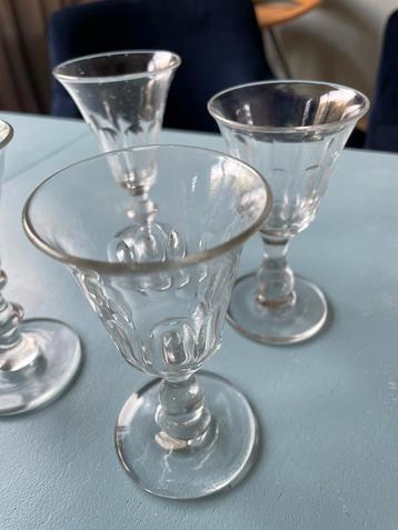4 Vintage Wijnglaasjes - beschikbaar voor biedingen