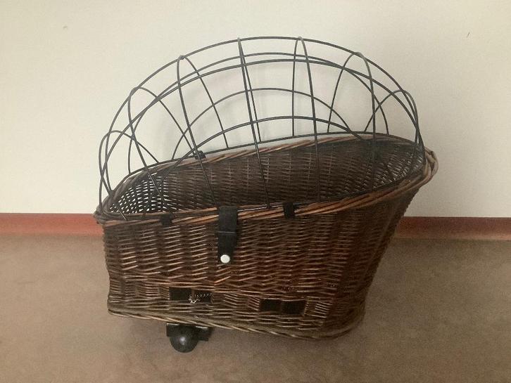 Basil rieten hondenfietsmand fietsmand achterop Nieuw, Dieren en Toebehoren, Honden-accessoires, Nieuw, Ophalen