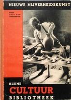 Tussenbroek - Nieuwe Nijverheidskunst., Ophalen, Gelezen, Overige onderwerpen