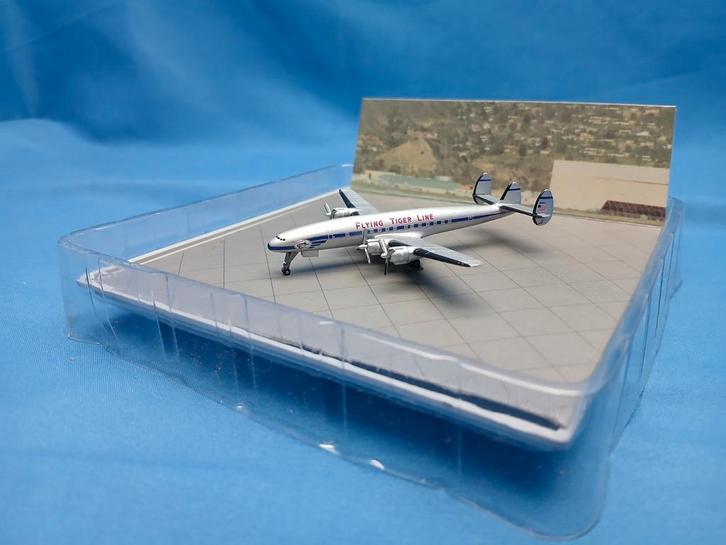 Lockheed L-1049H Super Constellation Flying Tiger Line nieuw, Hobby en Vrije tijd, Modelbouw | Vliegtuigen en Helikopters, Nieuw