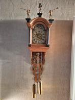 Friese staartklok met Beeldjes, Ophalen of Verzenden