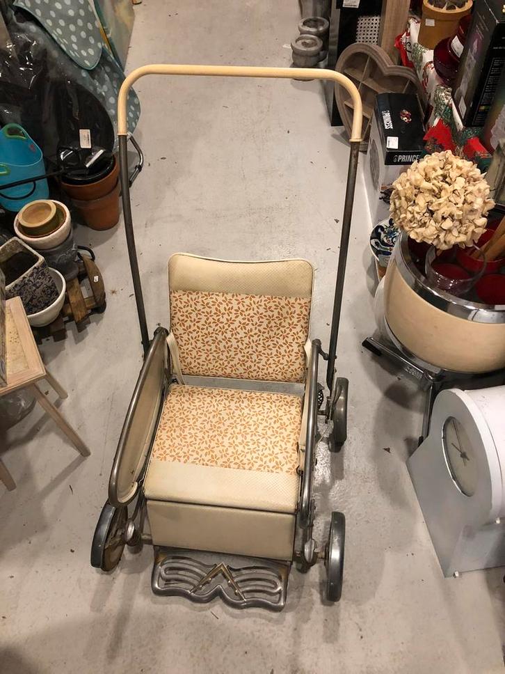 Ouderwetse kinderwagen vedette, Antiek en Kunst, Curiosa en Brocante, Ophalen