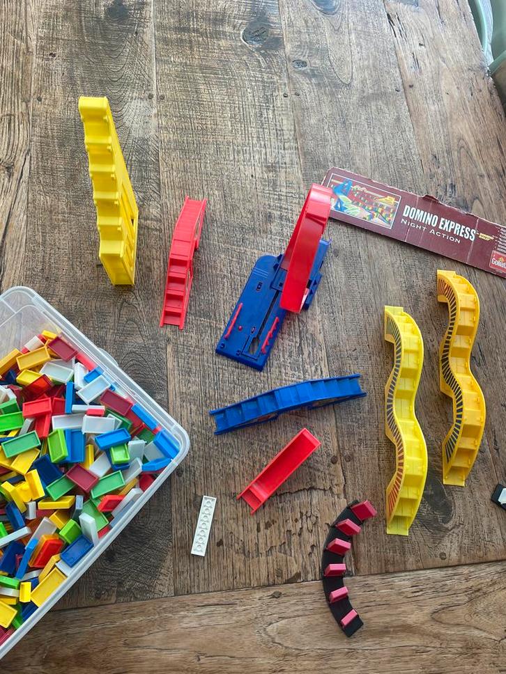 Domino Express set met toebehoren, Kinderen en Baby's, Speelgoed | Overig, Gebruikt, Jongen of Meisje, Ophalen of Verzenden
