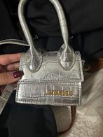 Kleine jacquemus tas zilver, Sieraden, Tassen en Uiterlijk, Tassen | Damestassen, Verzenden, Zo goed als nieuw, Handtas