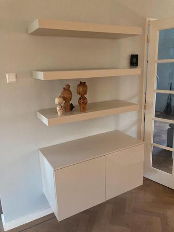 Mat glans wit design vintage wand kast zwevend zandkleur beschikbaar voor biedingen